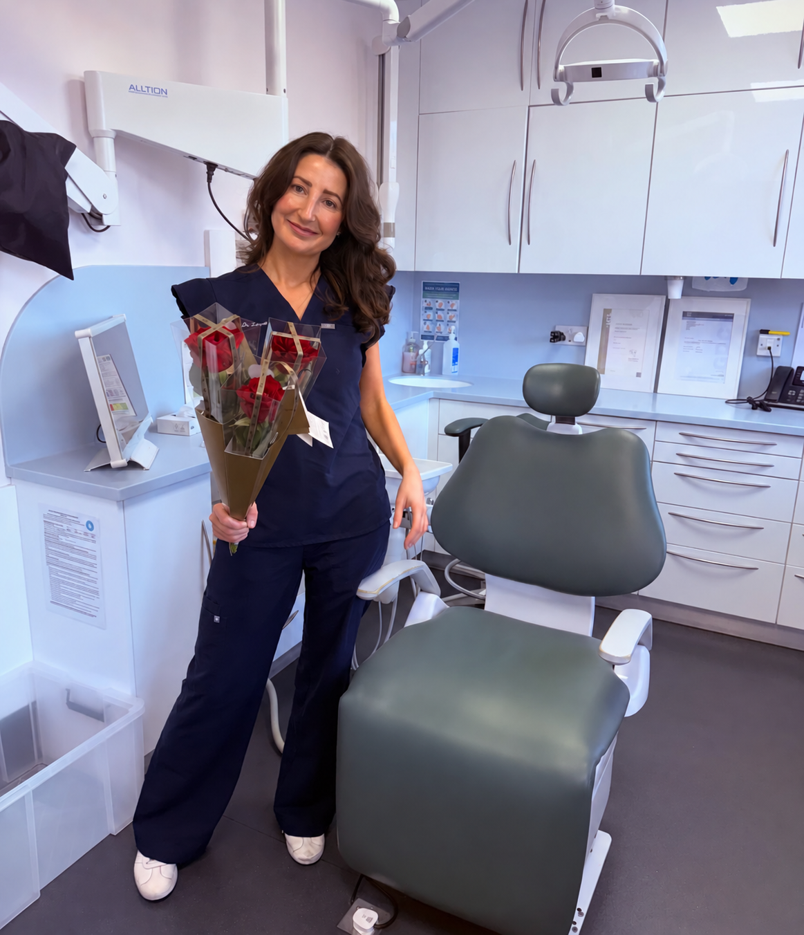Dr Lynsey Crothers